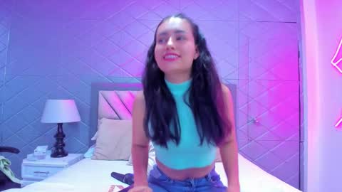 Snapshot of violetrousse chatting on October 2025 03:11:01 PM Violet Rousse online show from October 2025 03:11:01 PM