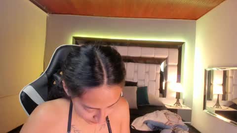 violetskinny online show from December 2024 12:57:02 AM