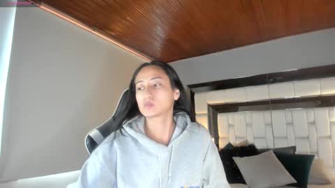 violetskinny online show from September 2025 07:03:02 PM