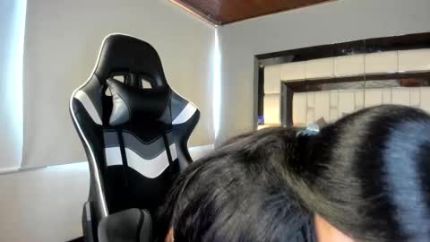 violetskinny online show from October 2025 06:19:01 PM