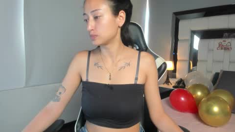 violetskinny online show from December 2025 08:17:01 PM