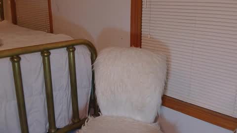 Violet Skye online show from March 2026 11:44:01 PM