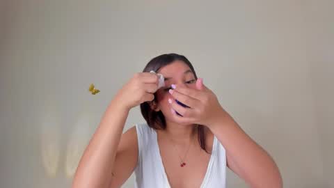 violett_24_ online show from October 2025 11:46:01 PM