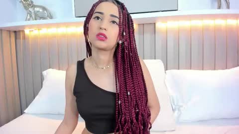 Violett  online show from October 2025 08:09:02 PM