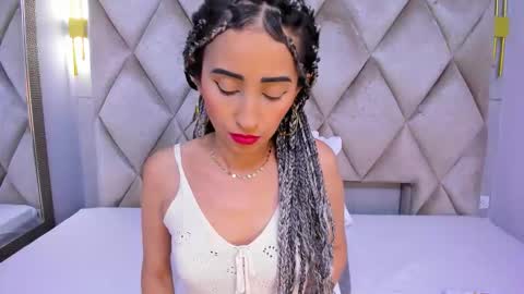 Snapshot of violett_rabbit_ chatting on January 2026 12:32:02 PM Violett online show from January 2026 12:32:02 PM