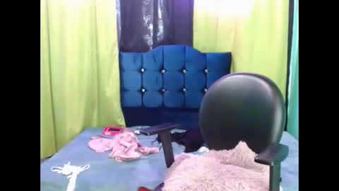 Snapshot of violetta_dreams chatting on February 2026 09:20:02 PM violetta_dreams online show from February 2026 09:20:02 PM