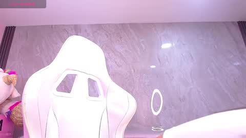 Violetta  online show from October 2025 03:48:01 AM