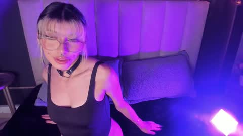 Violetta nur online show from February 2025 05:20:01 AM