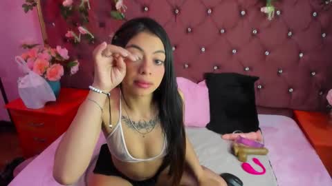 Violetta Rousse  online show from October 2025 01:13:01 PM