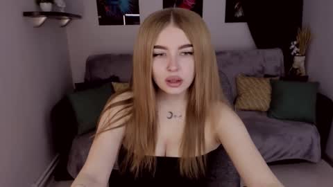 ViolettaOtis online show from January 2025 11:32:02 AM