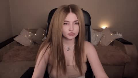 ViolettaOtis online show from February 2025 03:41:02 PM