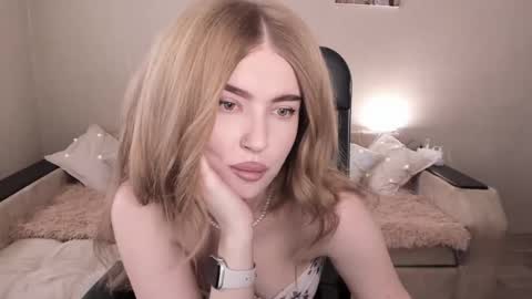 ViolettaOtis online show from February 2025 10:17:02 AM