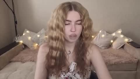 ViolettaOtis online show from September 2025 12:05:02 PM