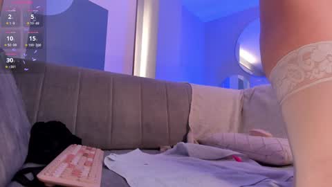 Snapshot of violettcastel chatting on January 2025 11:02:01 PM Violett Castel online show from January 2025 11:02:01 PM