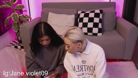 Violet online show from October 2025 11:38:01 PM