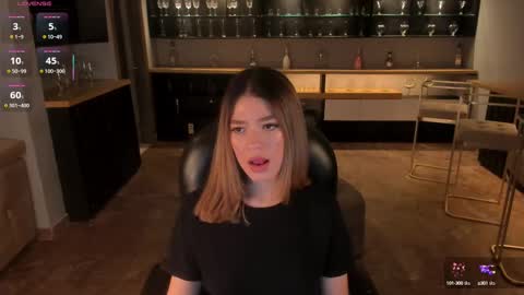 Violett  online show from March 2025 06:54:01 PM