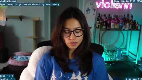 follow me on twitter violishh and ig violishh  online show from February 2025 08:19:01 PM