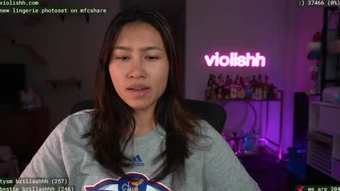 follow me on twitter violishh and ig violishh  online show from February 2025 02:50:02 AM