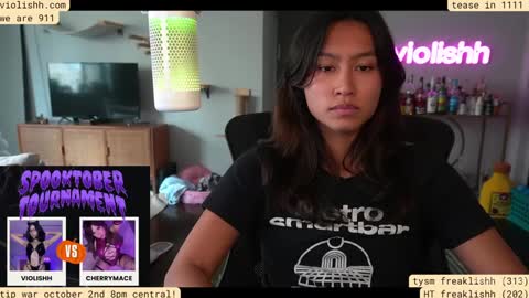 follow me on twitter violishh and ig violishh  online show from October 2025 06:25:02 PM