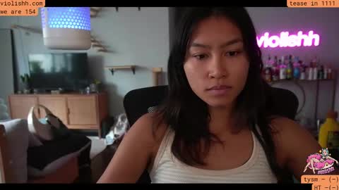 follow me on twitter violishh and ig violishh  online show from October 2025 06:21:01 PM