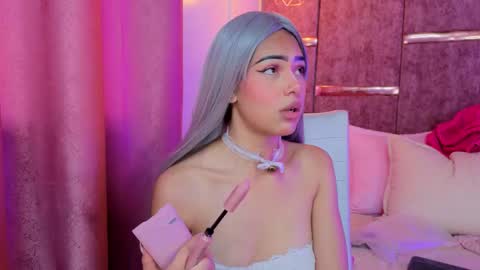 viollettebylyly online show from September 2025 11:56:01 AM