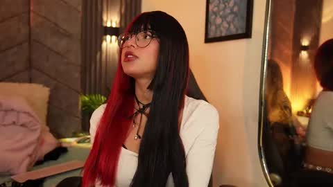 viollettebylyly online show from September 2025 11:47:02 AM