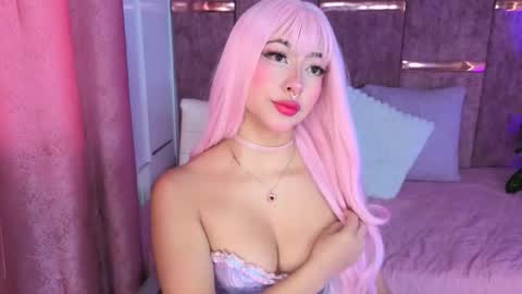 viollettebylyly online show from November 2025 01:47:02 PM