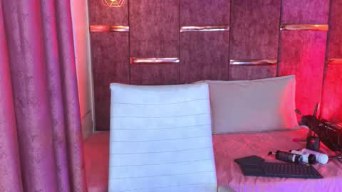 viollettebylyly online show from February 2026 01:07:02 PM