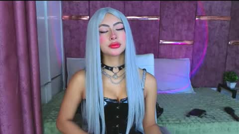 viollettebylyly online show from February 2026 12:47:02 PM