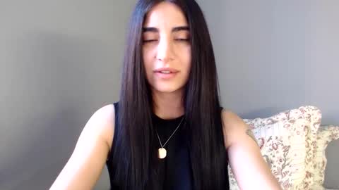 viorett online show from November 2025 09:37:02 AM