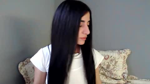 viorett online show from November 2025 03:17:01 AM