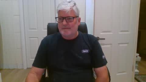 viper654321 online show from April 2026 07:59:02 AM