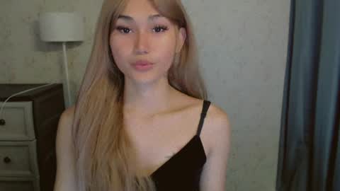 Snapshot of virgenpearl chatting on July 2026 01:27:01 AM Pearl online show from July 2026 01:27:01 AM