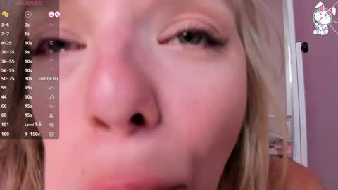 Chloe online show from March 2026 02:39:01 AM