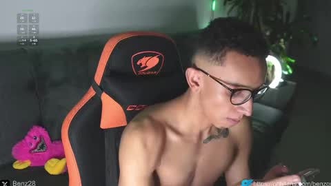 VITO BENZ online show from February 2025 11:20:01 PM