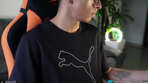 VITO BENZ online show from February 2025 11:00:02 PM