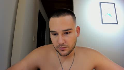 Vito Ferrer online show from January 2025 03:01:01 AM