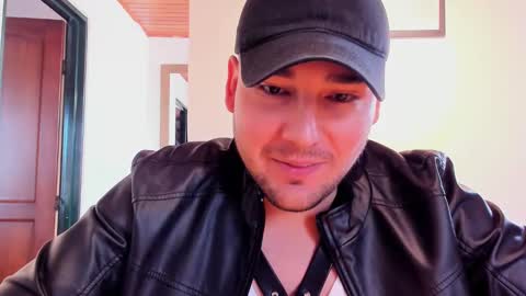 Vito Ferrer online show from January 2025 02:43:01 PM