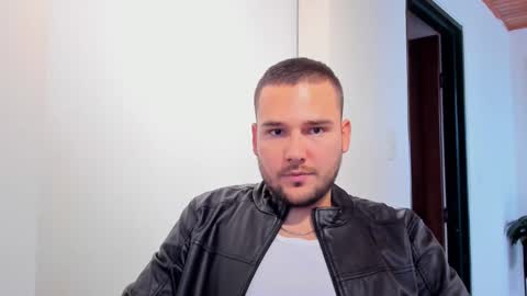 Vito Ferrer online show from March 2025 08:53:01 PM