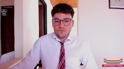 Vito Ferrer online show from September 2025 06:29:01 PM