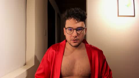 Vito Ferrer online show from September 2025 03:44:01 AM