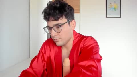 Vito Ferrer online show from October 2025 12:05:02 PM