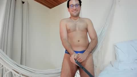 Vito Ferrer online show from February 2026 04:03:02 PM