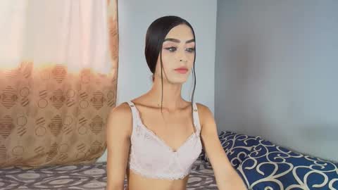 Snapshot of vitoriia_ chatting on May 2026 08:29:01 PM vitoriia_ online show from May 2026 08:29:01 PM