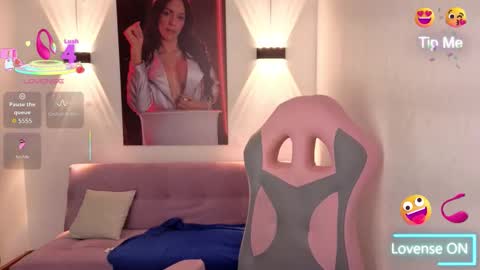 VITTORIA  online show from September 2025 08:14:02 AM