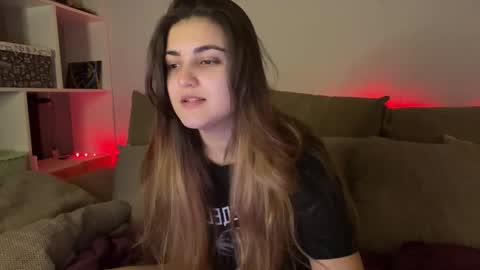 vivalenti_kiss online show from November 2025 01:47:02 PM