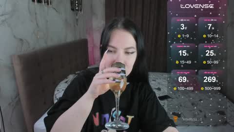 Vivi   online show from January 2025 06:49:02 AM