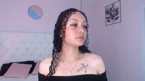 Vivi online show from October 2025 03:39:02 AM