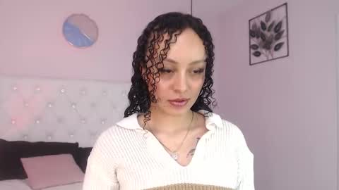 Vivi online show from October 2025 03:29:02 AM