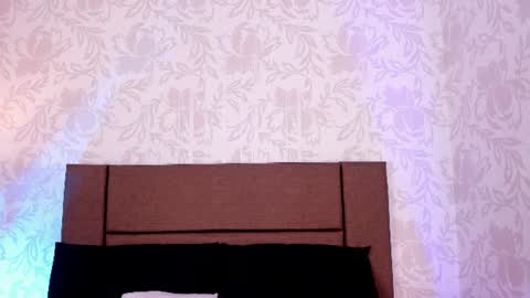 Snapshot of vivi_gh1 chatting on June 2026 05:02:02 AM Vivi online show from June 2026 05:02:02 AM